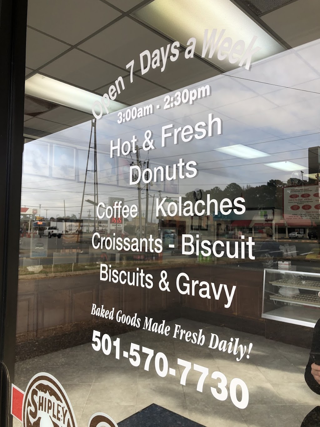Shipley Do-Nuts | cafe | 8211 Geyer Springs Rd, Little Rock, AR 72209, USA | 5015707730 OR +1 501-570-7730