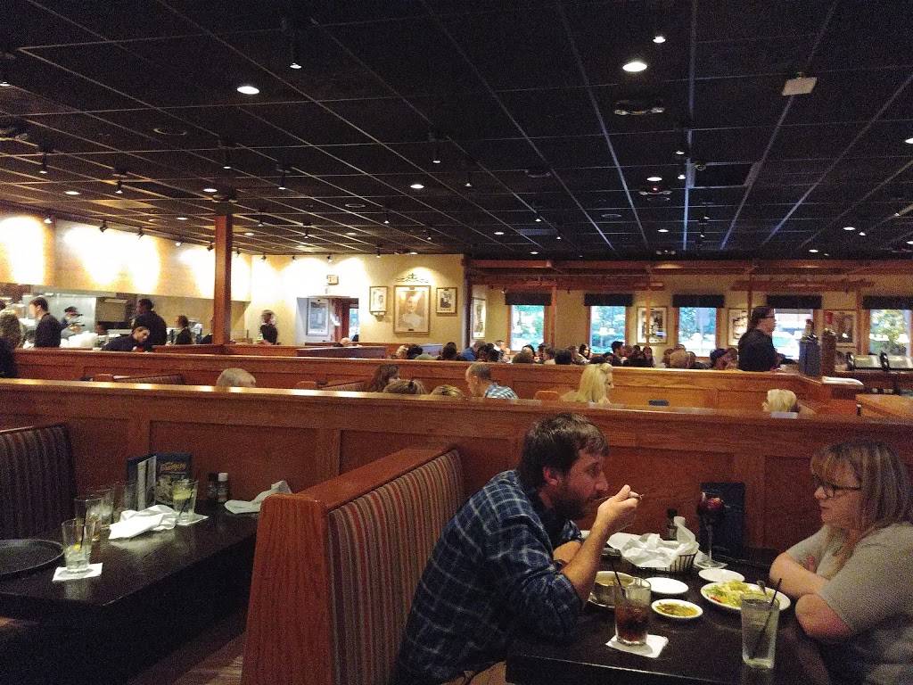 Carrabbas Italian Grill | restaurant | The Oaks Shopping Mall, 544 N Thompson Ln Ste E, Murfreesboro, TN 37129, USA | 6158906693 OR +1 615-890-6693