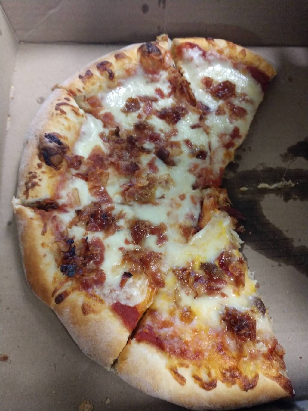 Tims Pizza | restaurant | 102 S Main St, Olivet, MI 49076, USA | 2697492311 OR +1 269-749-2311