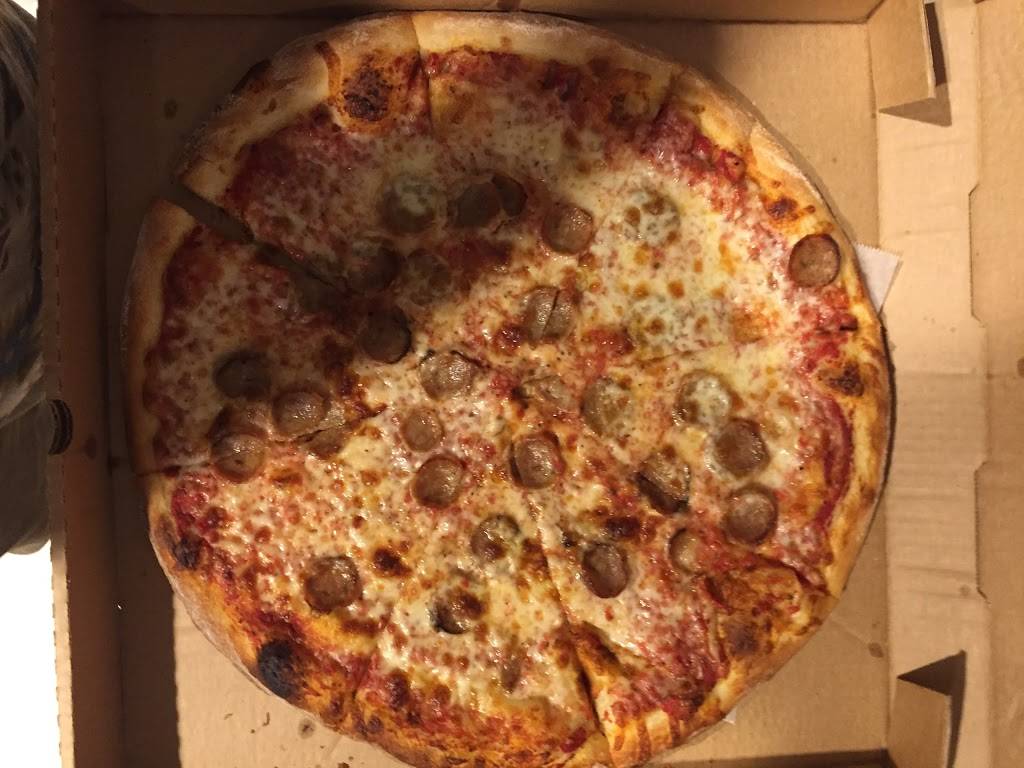 Cilluffos Pizza & Pasta | restaurant | 6065 SW 18th St, Boca Raton, FL 33433, USA | 5613918388 OR +1 561-391-8388