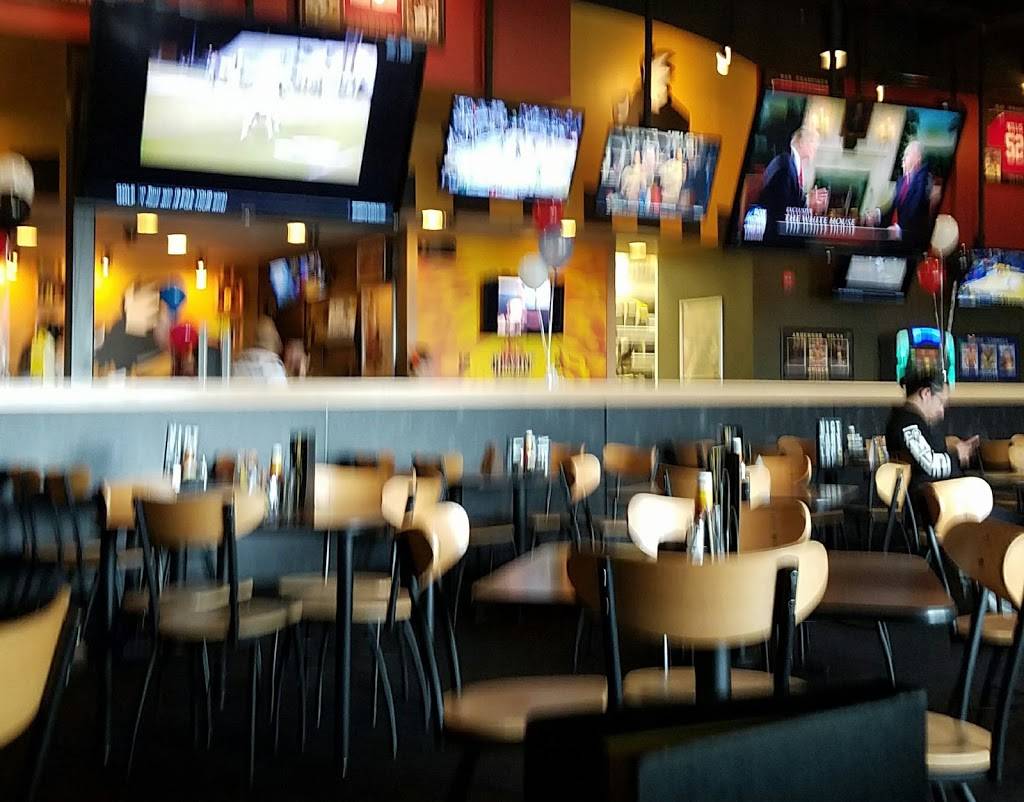 Buffalo Wild Wings | restaurant | 2796 Naglee Rd, Tracy, CA 95304, USA | 2098333819 OR +1 209-833-3819