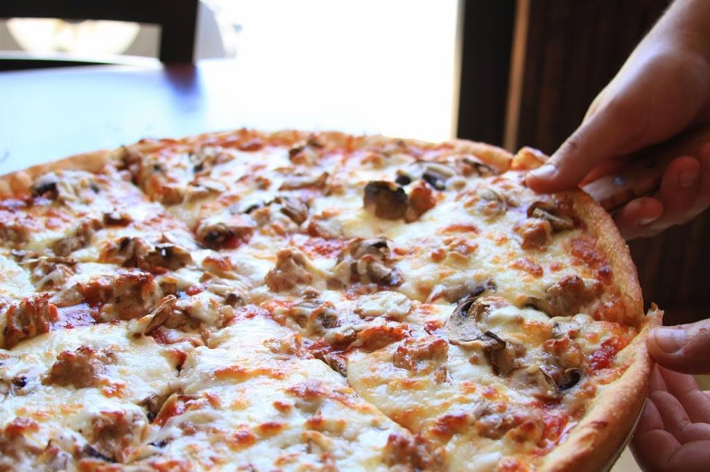 Papa Rays Pizza and Wings | restaurant | 3208 N Pulaski Rd, Chicago, IL 60641, USA | 7735453505 OR +1 773-545-3505