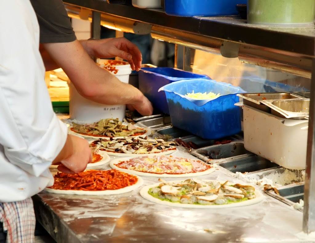 Castellos | restaurant | 2775 N Westwood Blvd, Poplar Bluff, MO 63901, USA | 5737129010 OR +1 573-712-9010