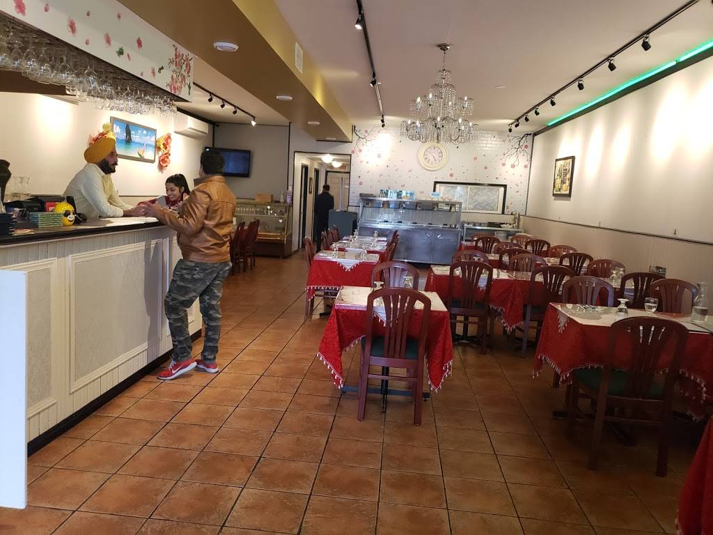 Royal India | restaurant | 15 Rue Paiement, Sainte-Geneviève, QC H9H 2S6, Canada | 5146266664 OR +1 514-626-6664