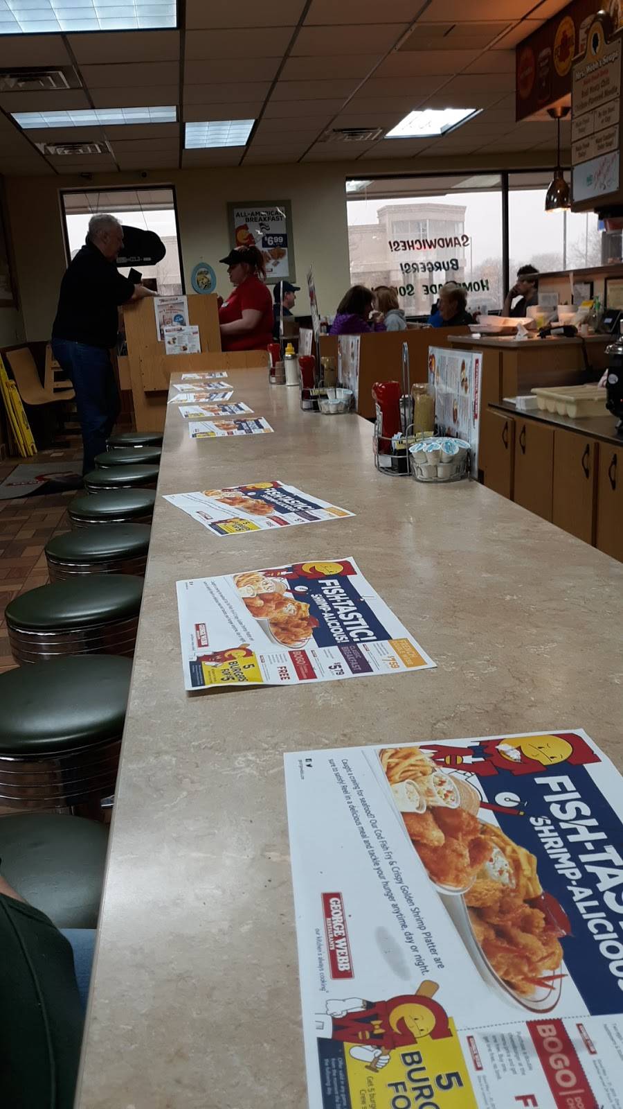 George Webb Restaurant - 107th & Greenfield, West Allis | restaurant | 10709 W Greenfield Ave, West Allis, WI 53214, USA | 4142103559 OR +1 414-210-3559