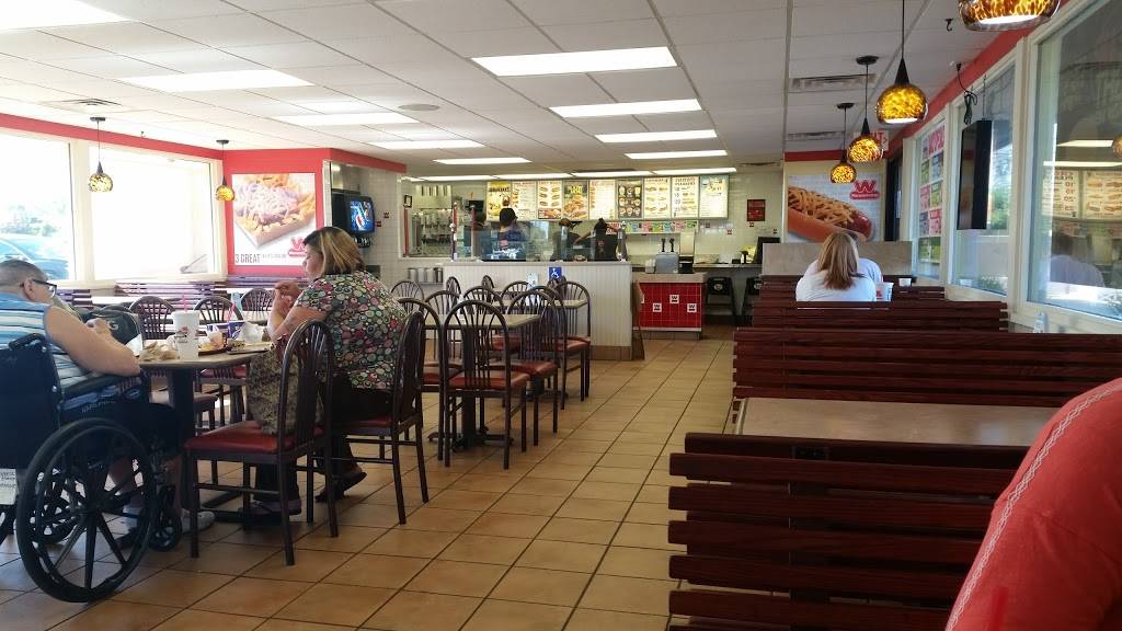 Wienerschnitzel | restaurant | 555 W Shaw Ave, Clovis, CA 93612, USA | 5592988905 OR +1 559-298-8905