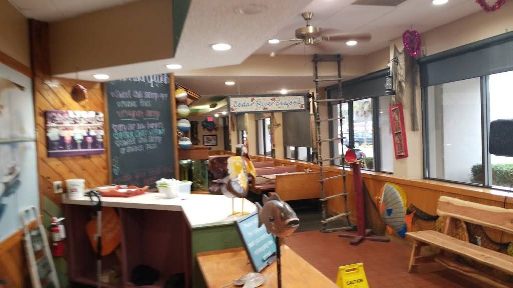 Cedar River Seafood Restaurant | restaurant | 2475 Blanding Blvd #1, Middleburg, FL 32068, USA | 9042824200 OR +1 904-282-4200