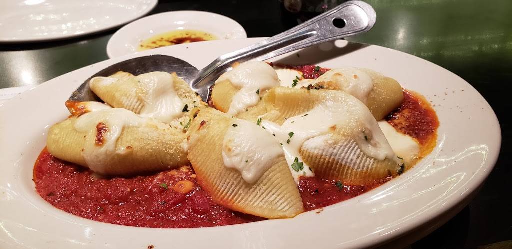 Buca di Beppo Italian Restaurant | restaurant | 7979 Center Ave, Huntington Beach, CA 92647, USA | 7148914666 OR +1 714-891-4666