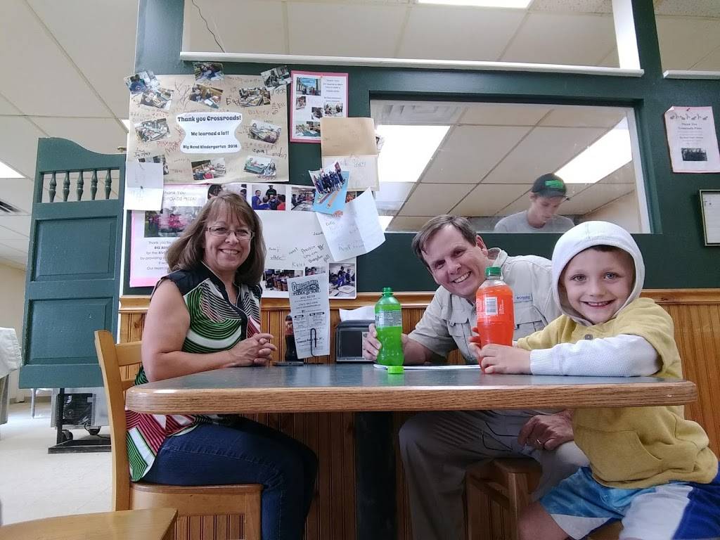 Crossroads Pizza & Subs | meal takeaway | W229 S8680 Clark St, Big Bend, WI 53103, USA | 2626624466 OR +1 262-662-4466