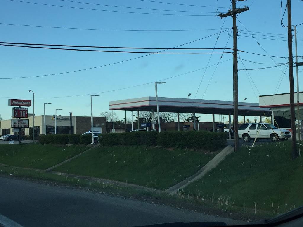 Thorntons | bakery | 2300 Woodhill Dr, Lexington, KY 40509, USA | 8592682619 OR +1 859-268-2619