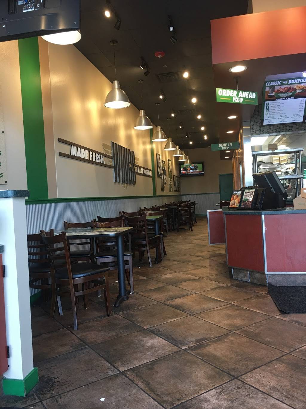 Wingstop | restaurant | 850 W 63rd St, Chicago, IL 60621, USA | 7737239464 OR +1 773-723-9464