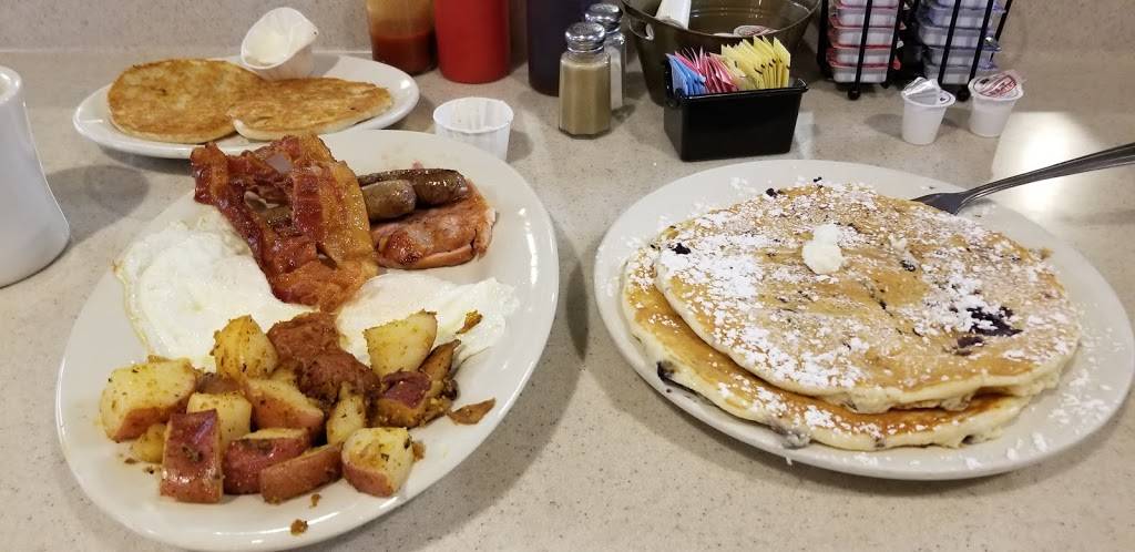 The Phoenix Restaurant | restaurant | 140 Huttleston Ave, Fairhaven, MA 02719, USA | 7749927586 OR +1 774-992-7586