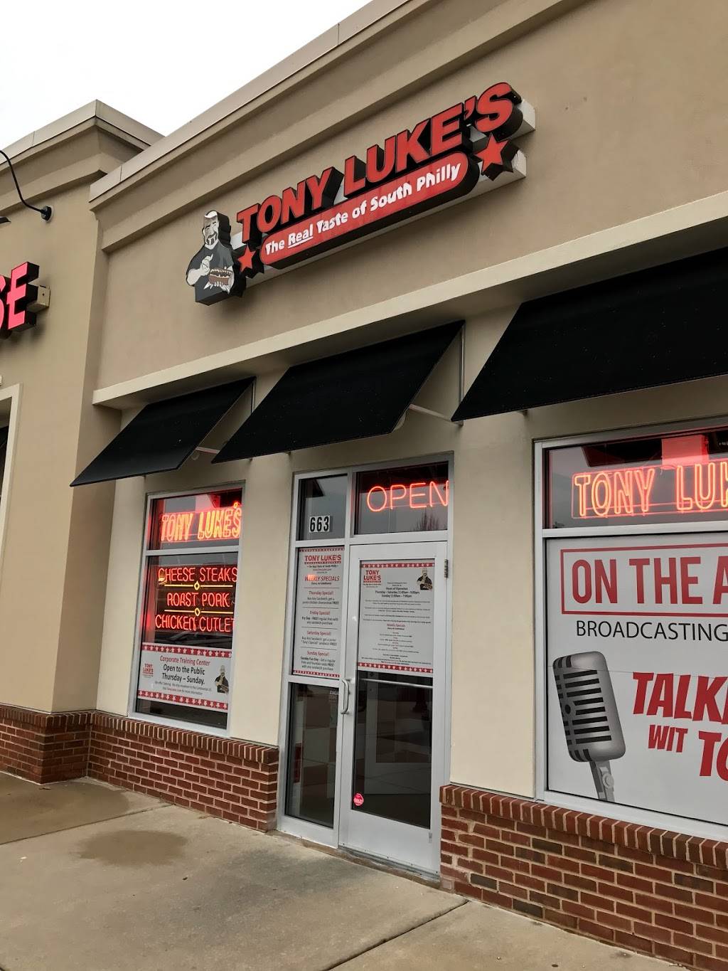 Tony Lukes | restaurant | 663 Berlin - Cross Keys Rd, Sicklerville, NJ 08081, USA | 8568758700 OR +1 856-875-8700