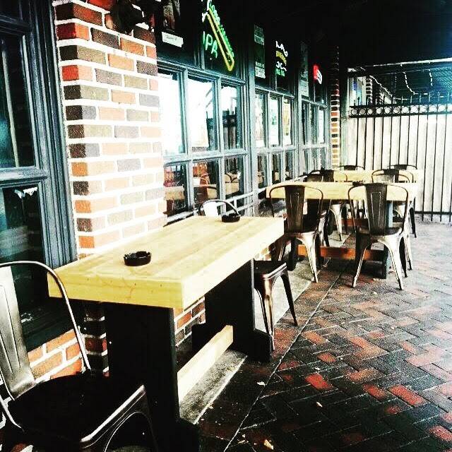 Looseys Downtown Gainesville | restaurant | 120 SW 1st Ave, Gainesville, FL 32601, USA | 3526726465 OR +1 352-672-6465