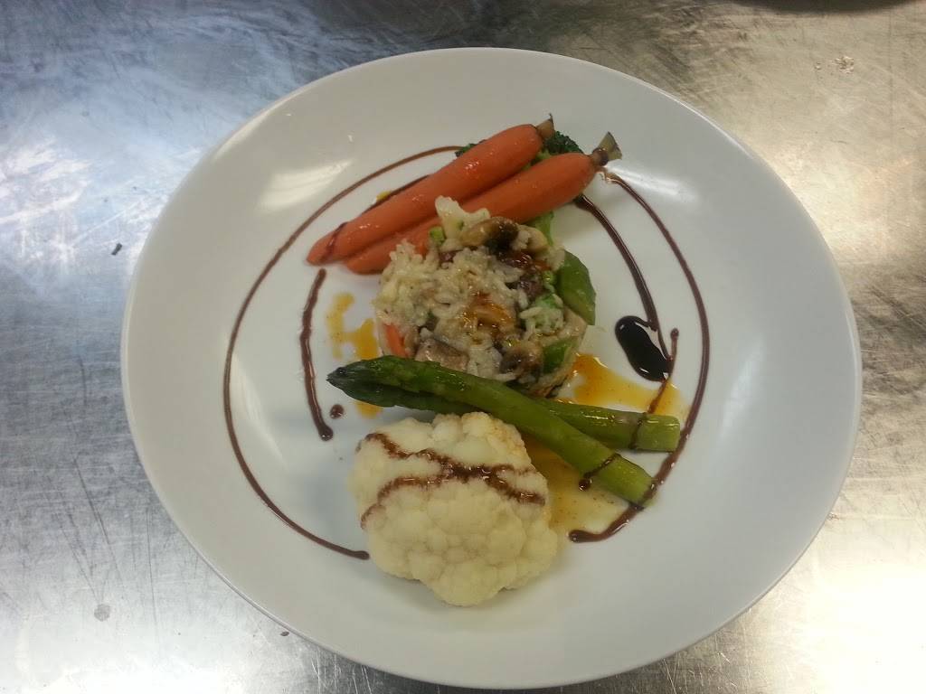 Cafe La Cave | restaurant | 2777 Mannheim Rd, Des Plaines, IL 60018, USA | 8478277818 OR +1 847-827-7818