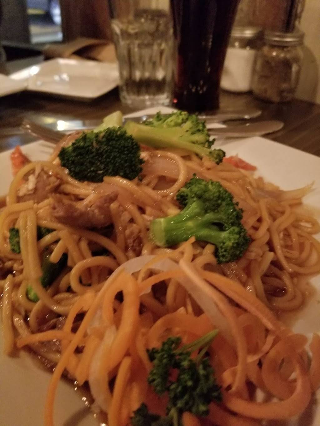 Thai Avenue | restaurant | 562 Farmington Ave, Bristol, CT 06010, USA | 8608458240 OR +1 860-845-8240