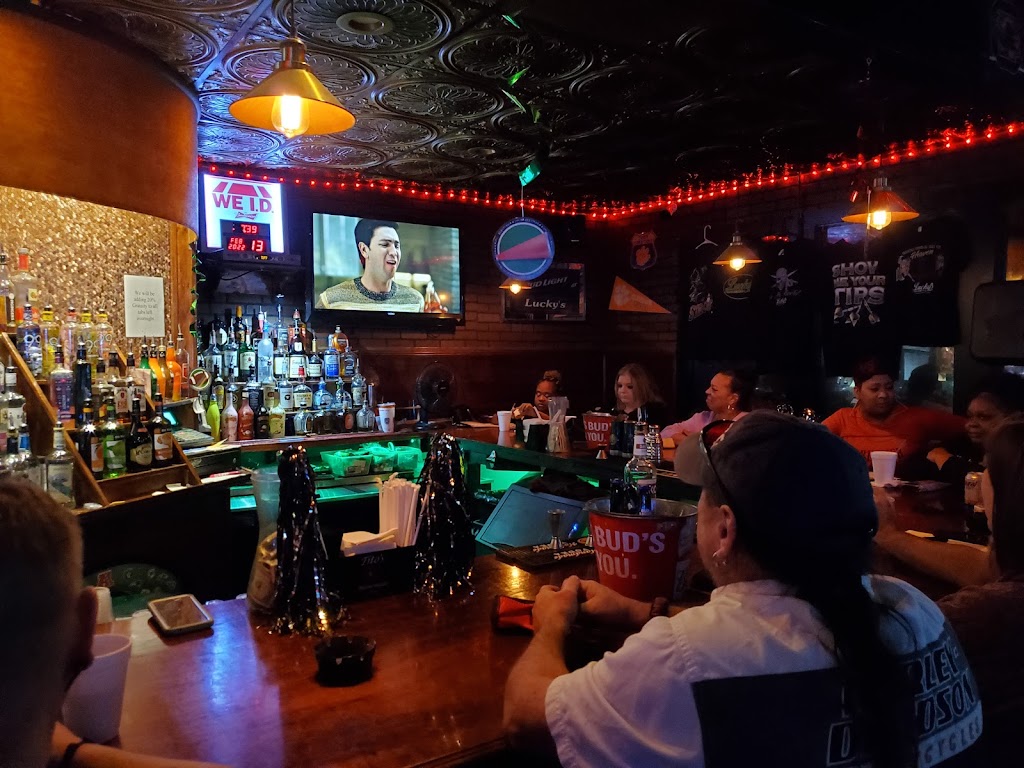 Luckys Gathering Pub | restaurant | 325 Emerald Rd N, Greenwood, SC 29646, USA | 8642275223 OR +1 864-227-5223