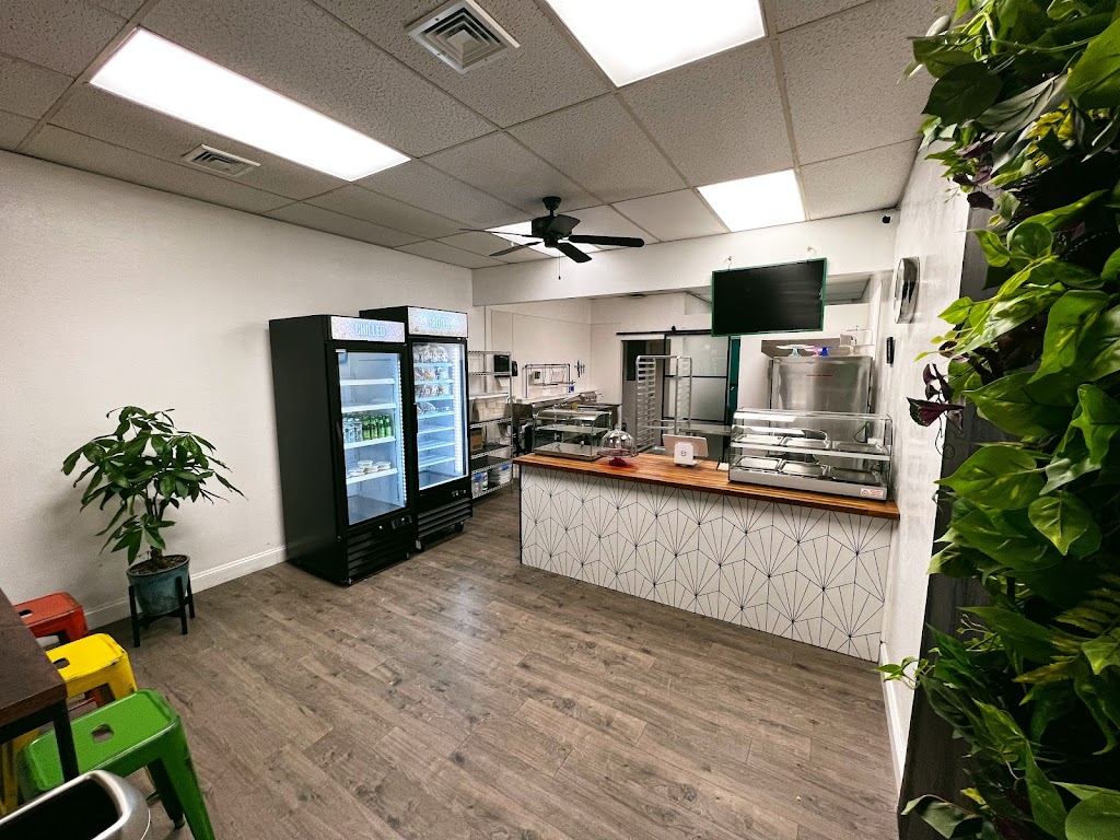 Likkle Patty Shop | restaurant | 80 Poquonock Ave, Windsor, CT 06095, USA | 8603282823 OR +1 860-328-2823