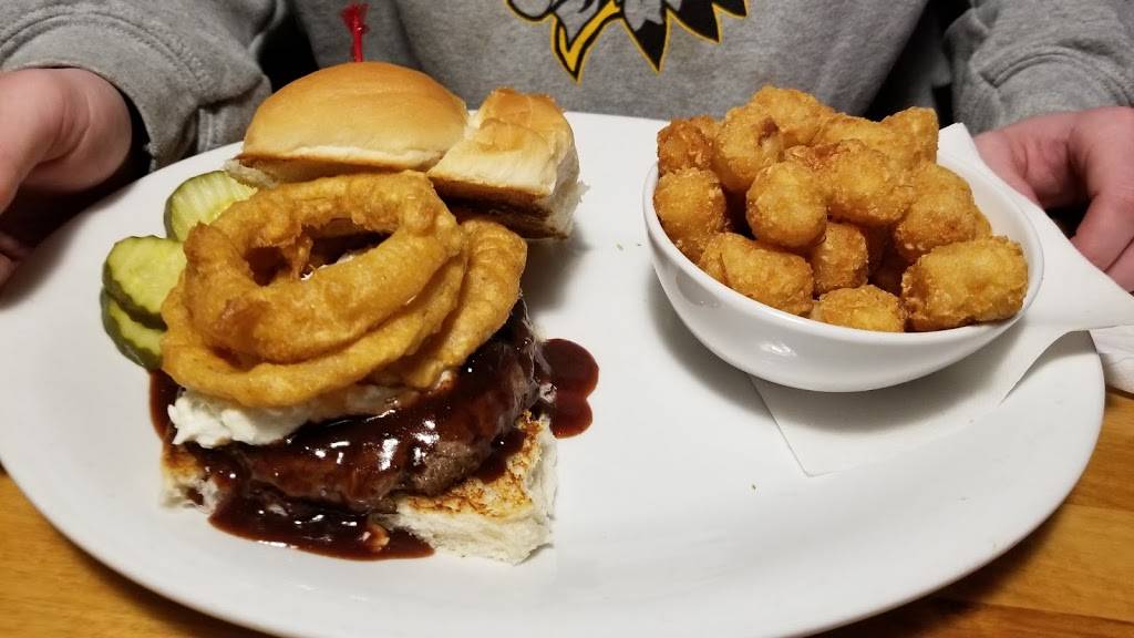 Sahms Ale House Monon | restaurant | 1435 E 86th St a, Indianapolis, IN 46240, USA | 3177351293 OR +1 317-735-1293