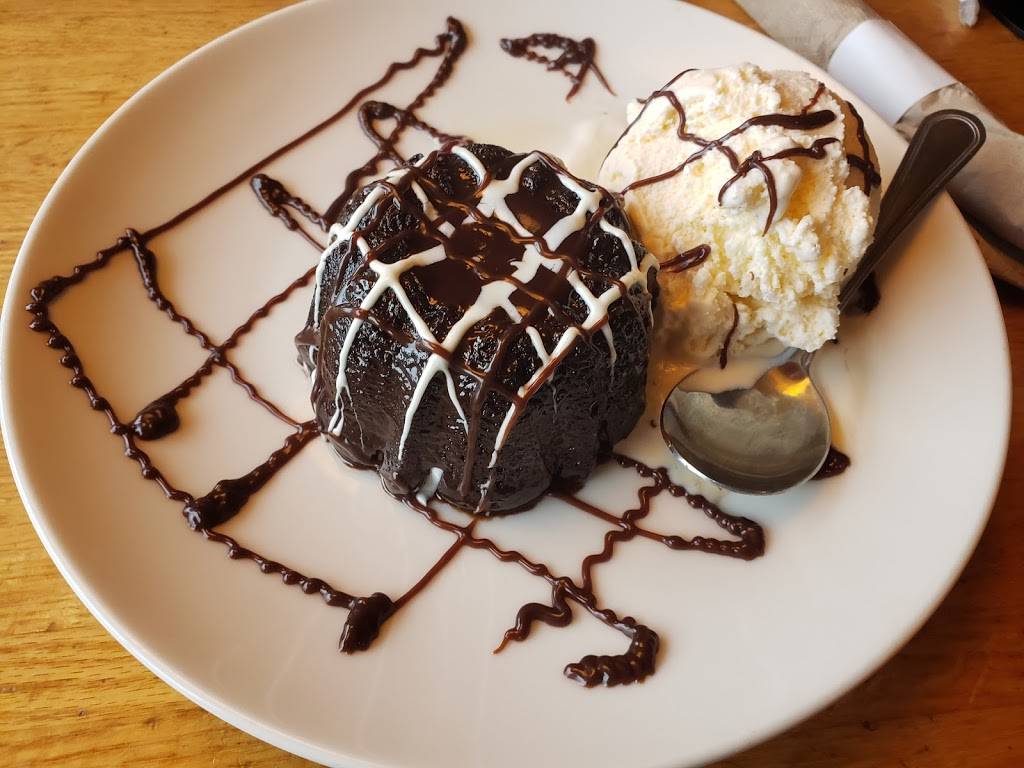 Applebees Grill + Bar | restaurant | 3000 Dial Dr, Council Bluffs, IA 51501, USA | 7123661250 OR +1 712-366-1250