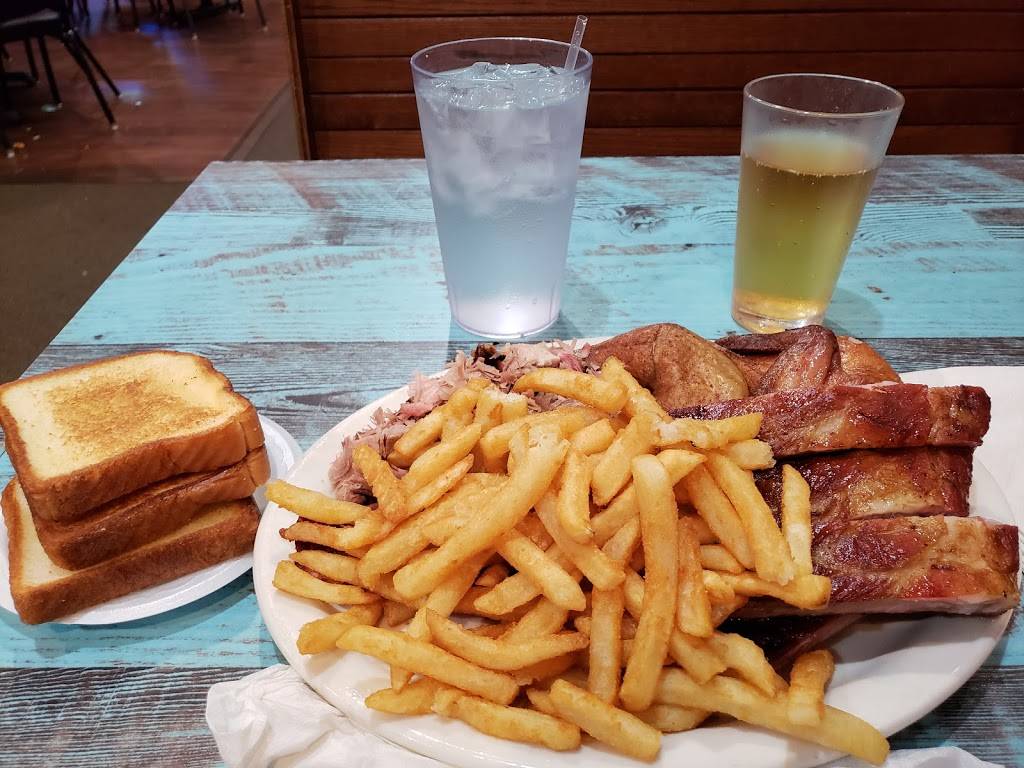 Blackbeards B & B Bar-B-Que | restaurant | 2209 N Slappey Blvd, Albany, GA 31701, USA | 2298786369 OR +1 229-878-6369