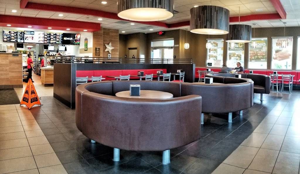 Carls Jr. | restaurant | 19143 N Kelsey St, Monroe, WA 98272, USA | 3607996903 OR +1 360-799-6903