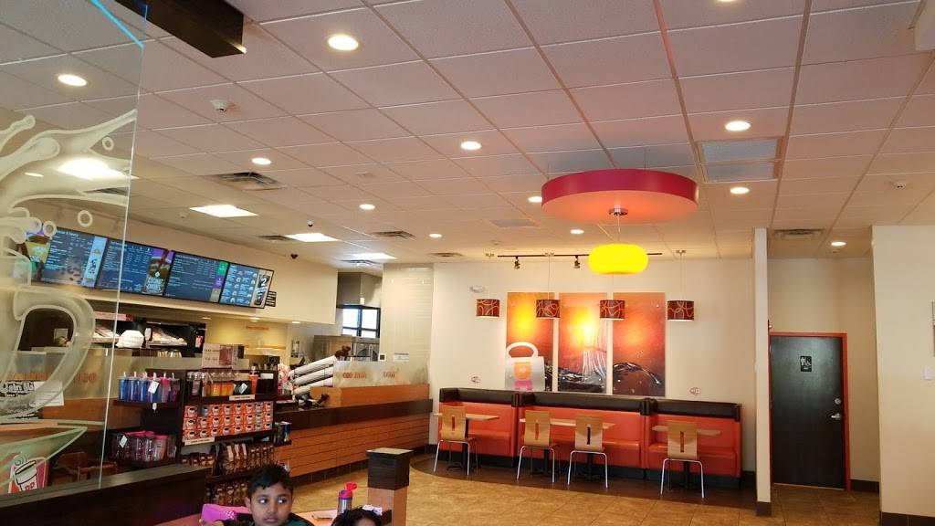 Dunkin | bakery | 43 Range Rd, Windham, NH 03087, USA | 6034587281 OR +1 603-458-7281