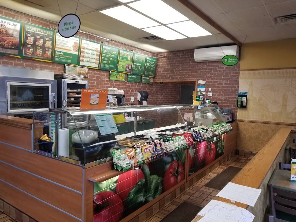 Subway | restaurant | 2221 Lathrop Ave, Racine, WI 53405, USA | 2626389585 OR +1 262-638-9585