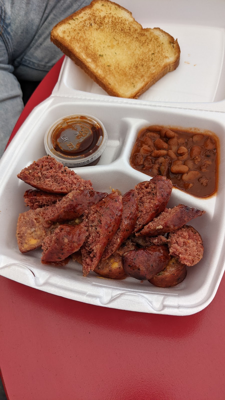 Bills Family Barbecue | restaurant | 1905 Old Middlefield Way, Mountain View, CA 94043, USA | 6509634111 OR +1 650-963-4111