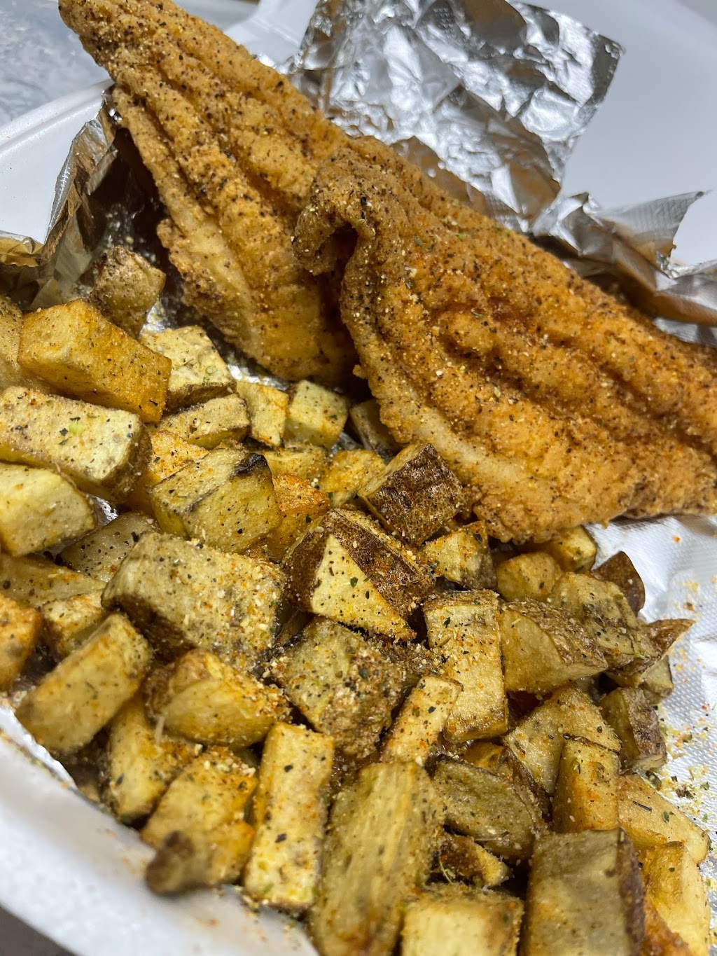 Coco puffs smoke shop | restaurant | 1230 S 17th St, Louisville, KY 40210, USA | 5022029894 OR +1 502-202-9894