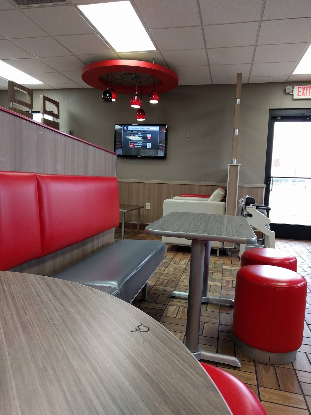 Burger King | restaurant | 1830 S West Ave, Freeport, IL 61032, USA | 8152320050 OR +1 815-232-0050