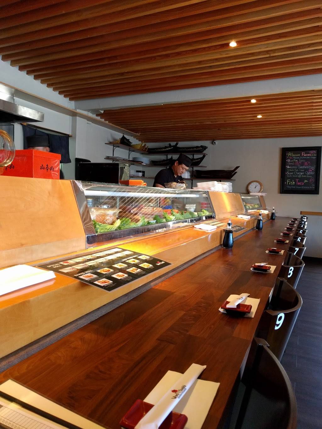 umi sushi | restaurant | 2806 Shelter Island Dr, San Diego, CA 92106, USA | 6192261135 OR +1 619-226-1135