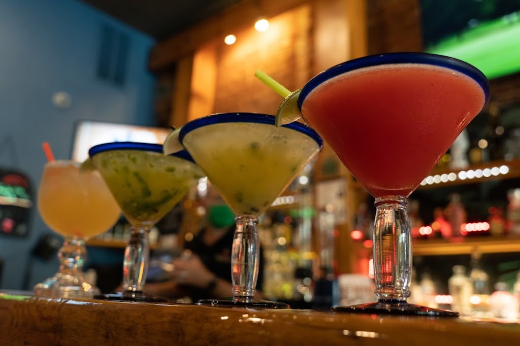 El Paraiso Mexican Cuisine | restaurant | 142 N Front St, Medford, OR 97501, USA | 5417799770 OR +1 541-779-9770