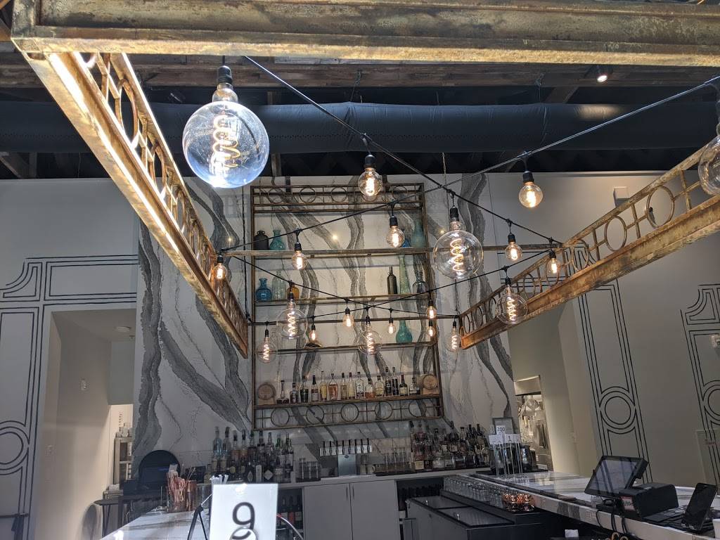 Initial Q | restaurant | 127 W Main St, Spartanburg, SC 29306, USA | 8647072183 OR +1 864-707-2183