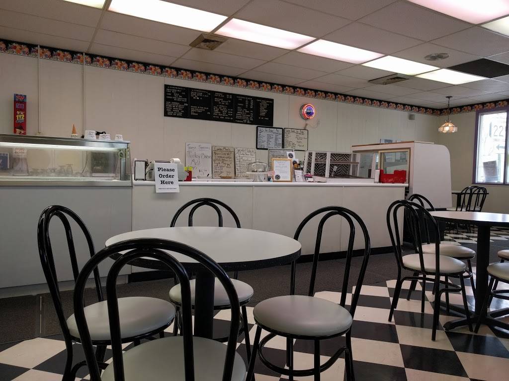 Snikkers & Peanuts | restaurant | 101 N Main St, Batesville, IN 47006, USA | 8129342201 OR +1 812-934-2201