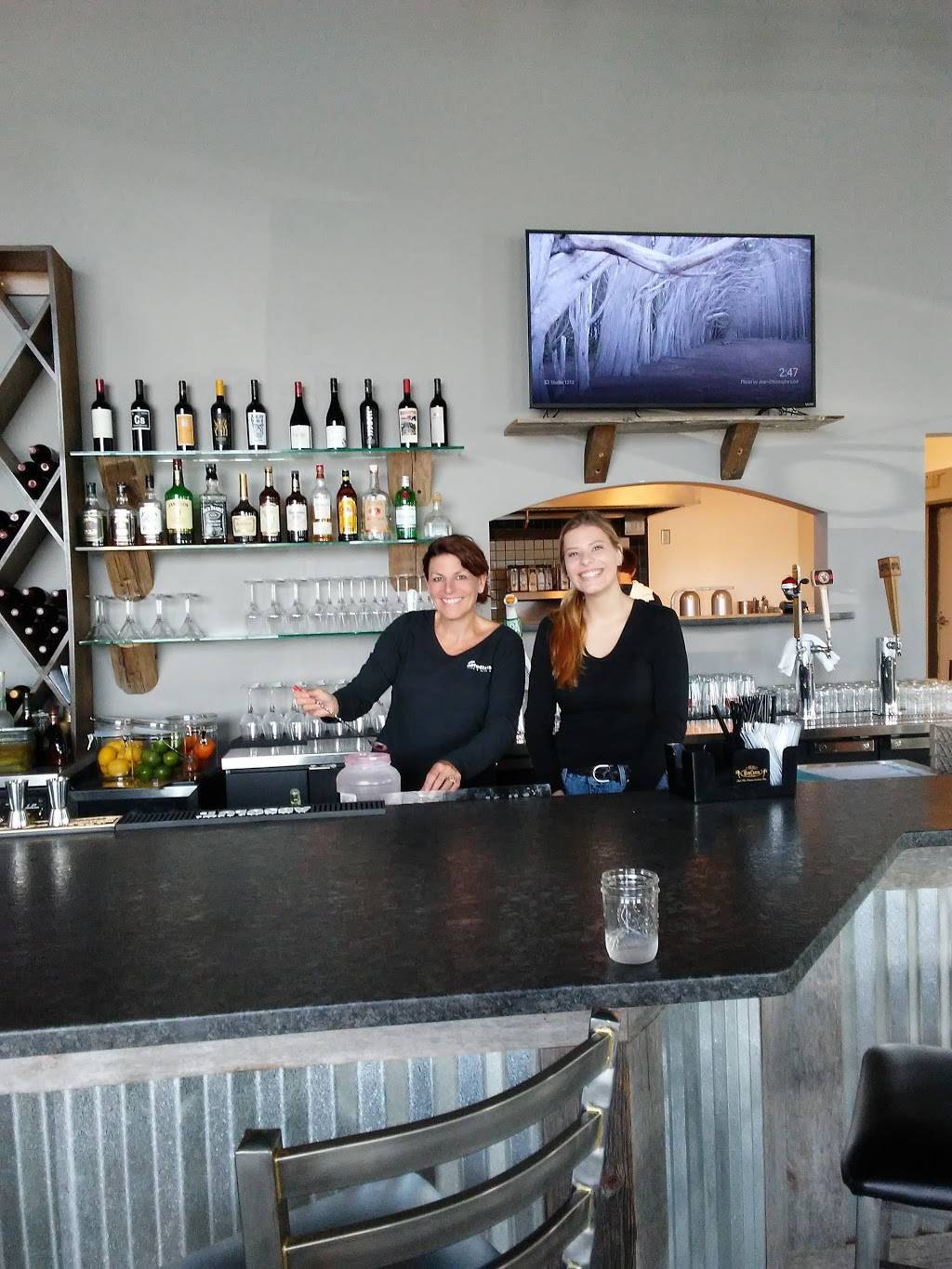 Studio 1212 Cafe & Wine Bar | restaurant | 1212 Marine St, Green Bay, WI 54301, USA | 9205449682 OR +1 920-544-9682