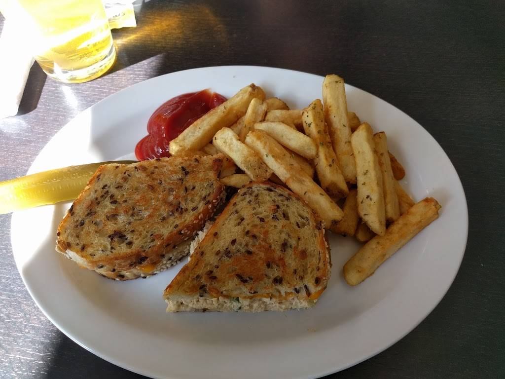 Wundeba Restaurant | restaurant | 4448 Guelph Line, Burlington, ON L7P 0N2, Canada | 9053368881 OR +1 905-336-8881