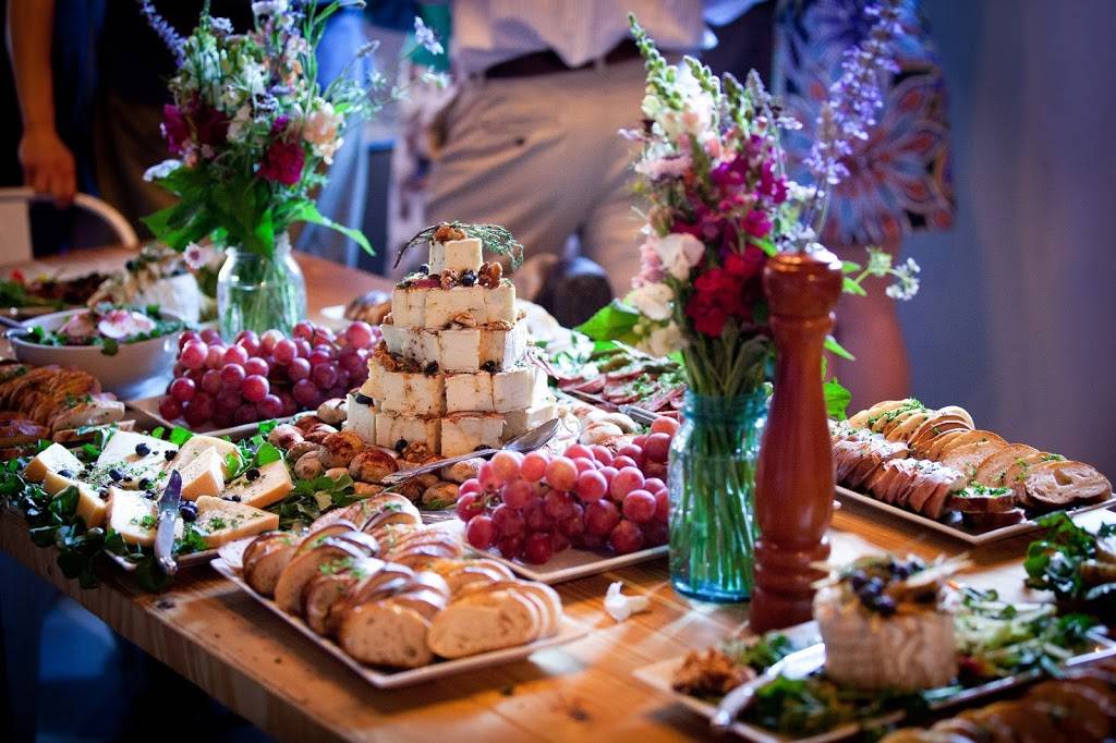 Alpin Bistro | cafe | 15 SW 2nd St, Gainesville, FL 32601, USA | 3522042873 OR +1 352-204-2873