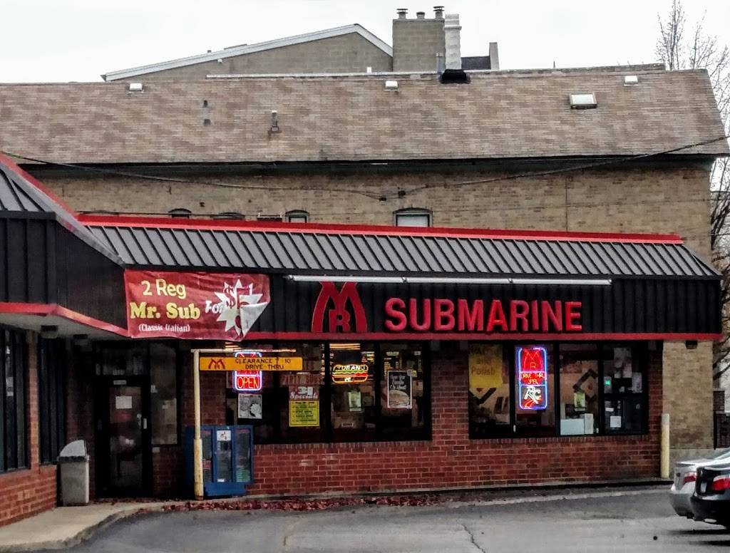 Mr. Submarine | meal takeaway | 1525 W Fullerton Ave, Chicago, IL 60614, USA | 7733486018 OR +1 773-348-6018