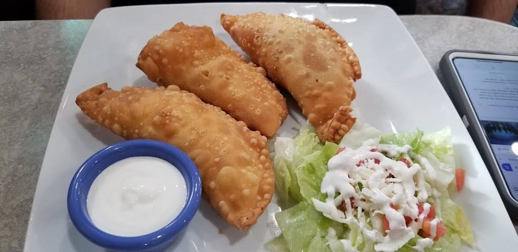 Mi Familia Authentic Mexican Cuisine | restaurant | 12 Snowhill St, Spotswood, NJ 08884, USA | 7322513800 OR +1 732-251-3800