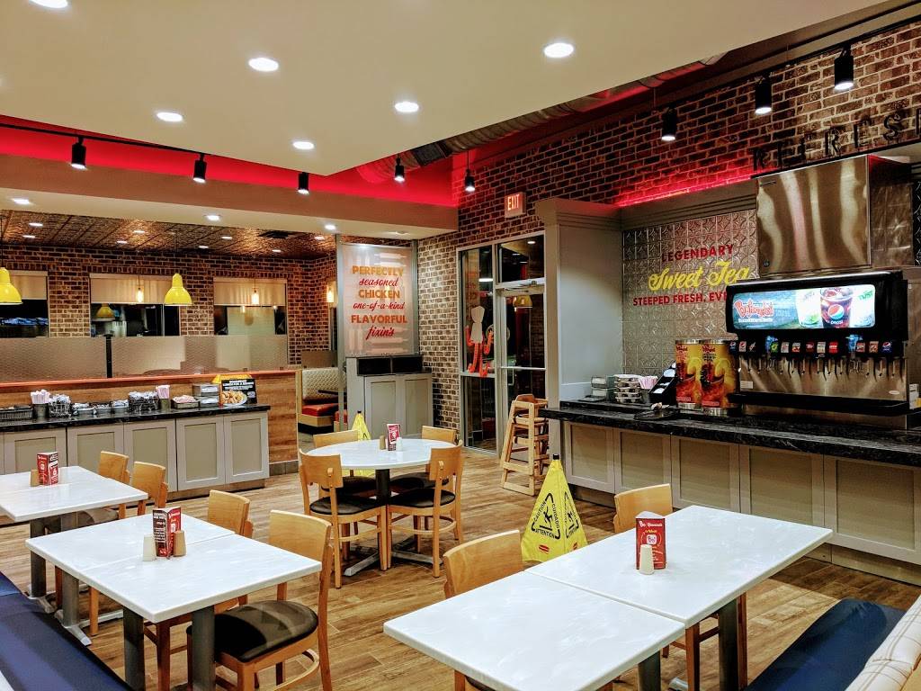 Bojangles Famous Chicken n Biscuits | restaurant | 2527 Woodruff Rd, Simpsonville, SC 29681, USA | 8646277725 OR +1 864-627-7725