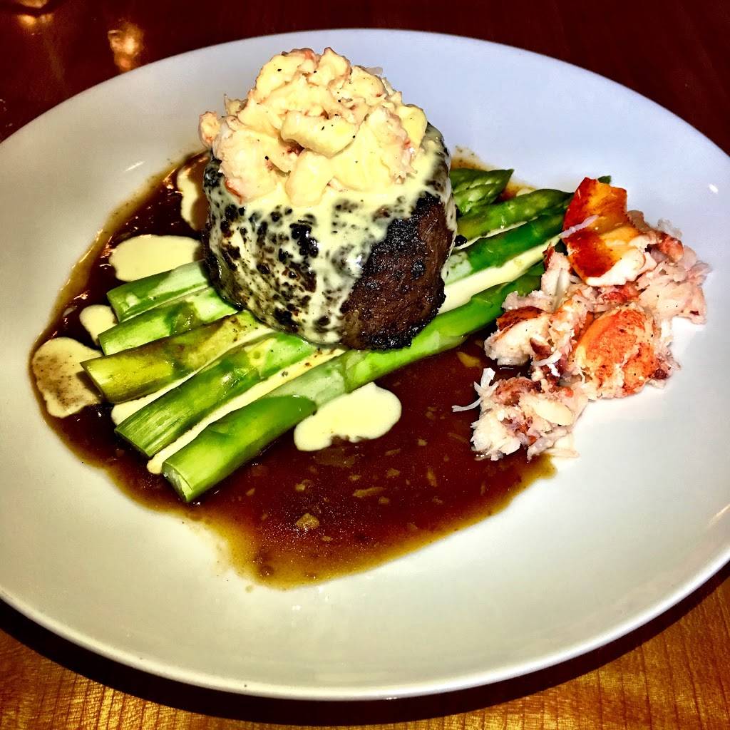 Canoe Restaurant | restaurant | 216 S River Rd, Bedford, NH 03110, USA | 6039358070 OR +1 603-935-8070