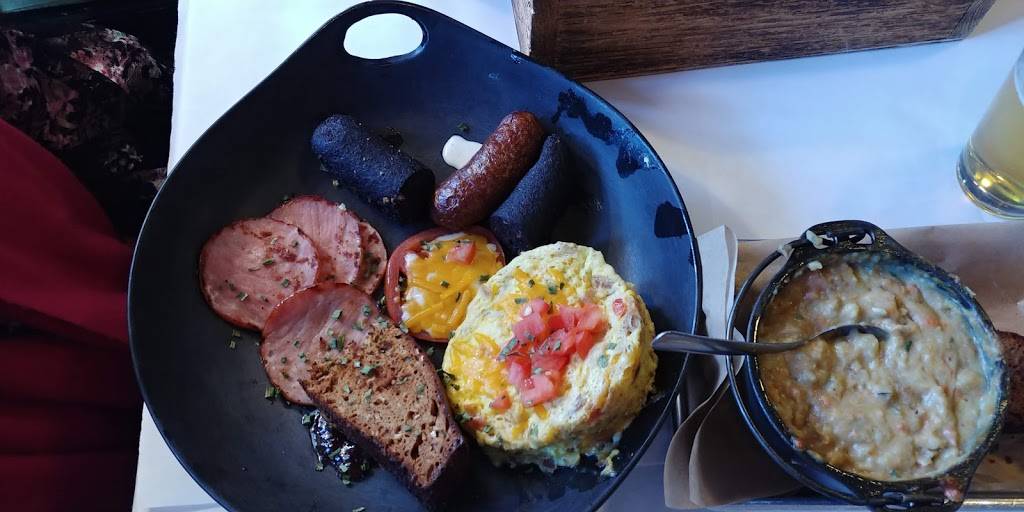 Johnnie MacCrackens Celtic Firehouse Pub | restaurant | 15 Atlanta St SE, Marietta, GA 30060, USA | 6782906641 OR +1 678-290-6641