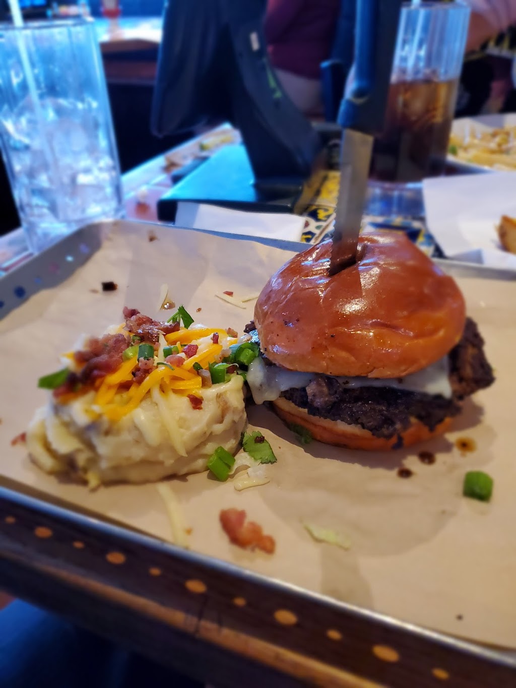 Chilis Grill & Bar | restaurant | 790 Schillinger Rd S, Mobile, AL 36695, USA | 2517767006 OR +1 251-776-7006