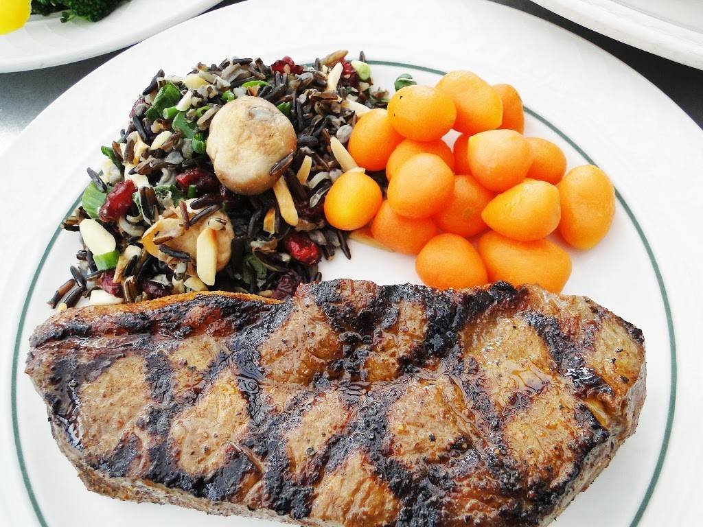 Lake Elmo Inn | restaurant | 3442 Lake Elmo Ave N, Lake Elmo, MN 55042, USA | 6517778495 OR +1 651-777-8495