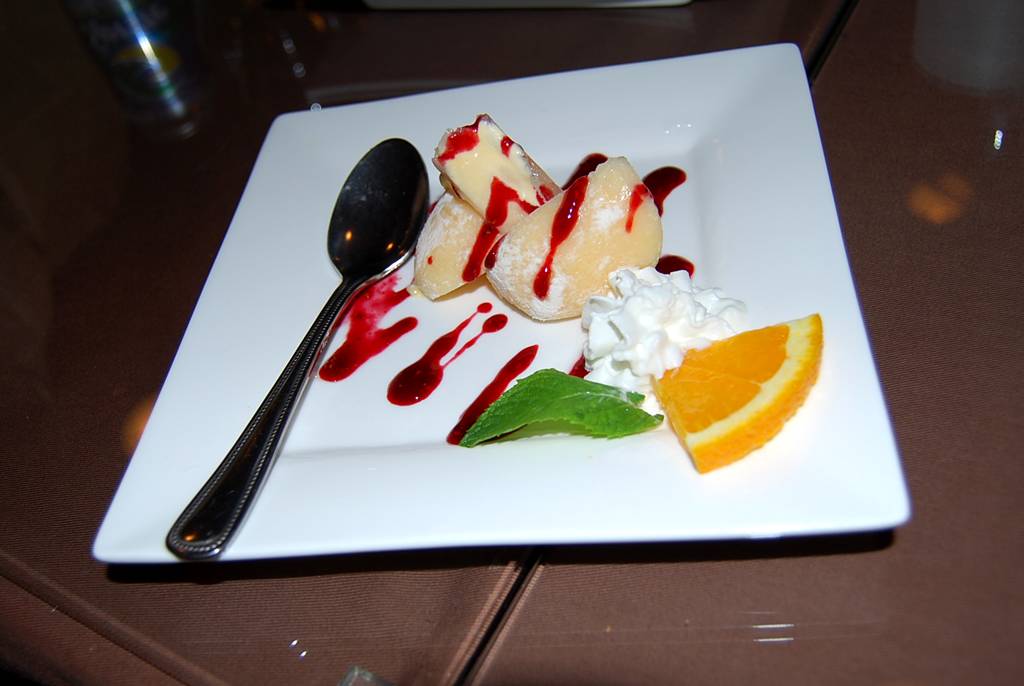 Miss Asia Cuisine | restaurant | 434 W Diversey Pkwy, Chicago, IL 60614, USA | 7732483999 OR +1 773-248-3999