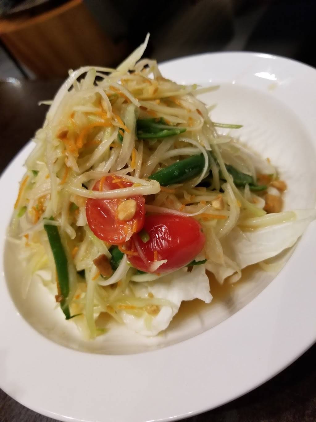 Bua Luang Thai Cuisine | restaurant | 1166 Solano Ave, Albany, CA 94706, USA | 5105278288 OR +1 510-527-8288