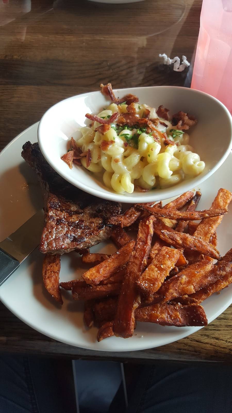 Applebees Grill + Bar | restaurant | 5600 Perkiomen Ave Shelbourne Square Shopping Center, Reading, PA 19606, USA | 6104042700 OR +1 610-404-2700