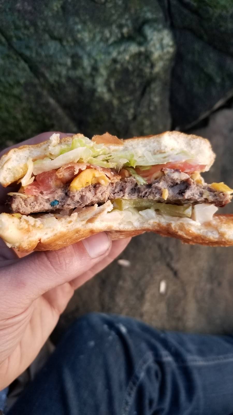 Leftys Burger Shack | restaurant | 8317 27th St W, University Place, WA 98466, USA | 2535650887 OR +1 253-565-0887