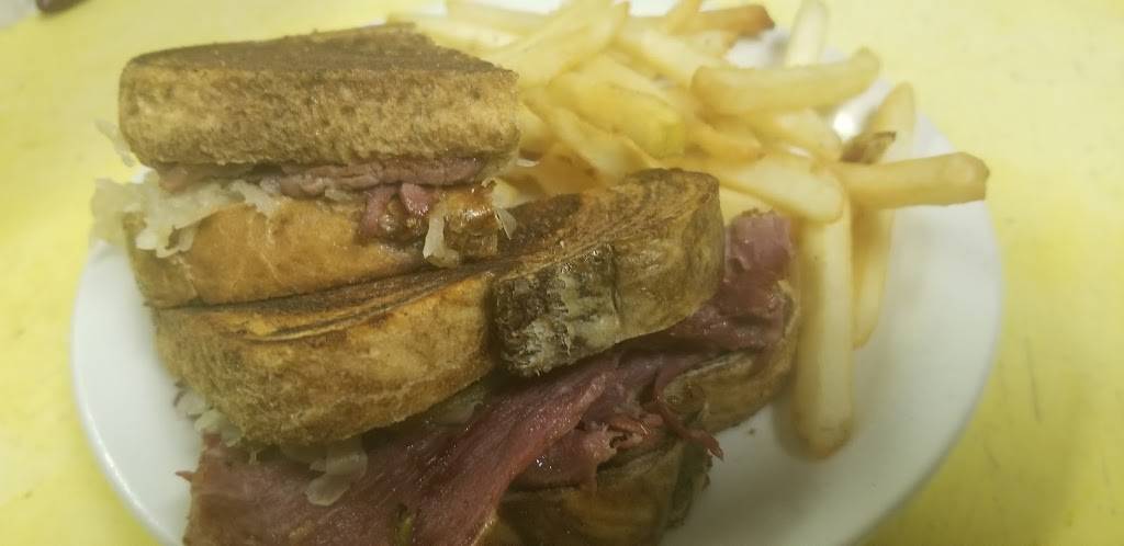 C.I.A Center Of Incredible Appetite | restaurant | 503 N 2nd Ave, Alpena, MI 49707, USA | 9893401353 OR +1 989-340-1353